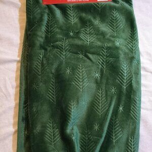 Holiday Time / Velvet Plush Throw Blanket / Unisex / 50x60 / Red Green Multicolo